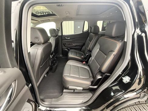 Used 2023 GMC Acadia AT4 w/ Technology Package AWD/4WD image 31