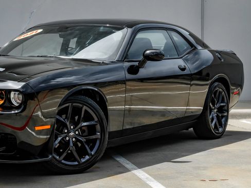Used 2021 Dodge Challenger GT w/ Blacktop Package RWD image 6