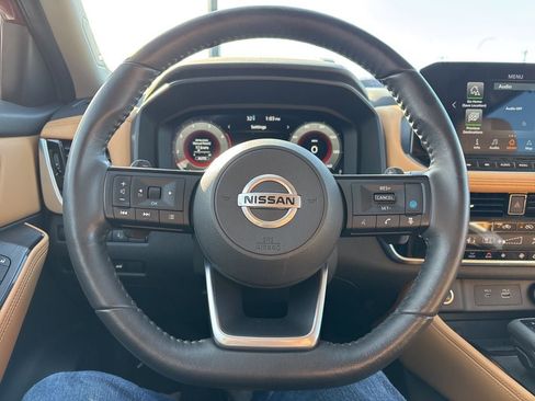 Used 2021 Nissan Rogue Platinum image 15