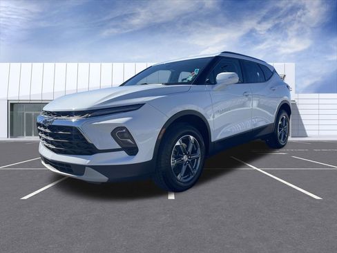 Used 2023 Chevrolet Blazer LT image 4