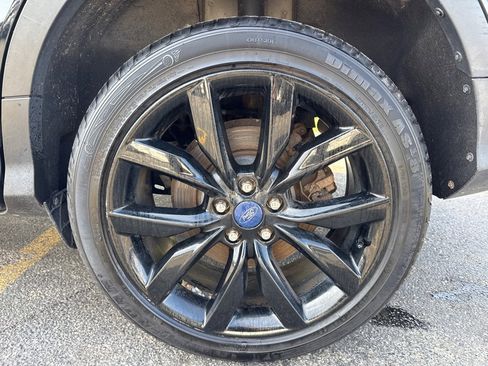 Used 2017 Ford Escape SE w/ Equipment Group 201A AWD/4WD image 10