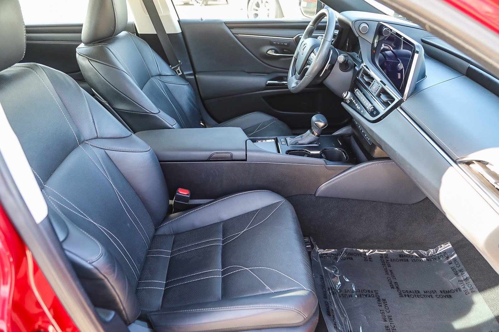 Certified 2024 Lexus ES 300h w/ Accessory Package (Z2) FWD image 16