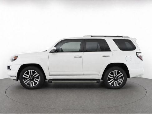 Used 2023 Toyota 4Runner Limited AWD/4WD image 2
