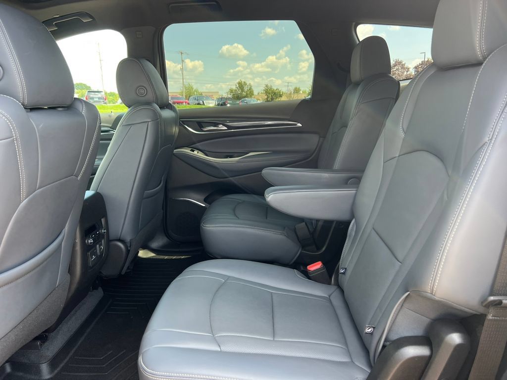 Used 2024 Buick Enclave Essence w/ Experience Buick Package AWD/4WD image 5