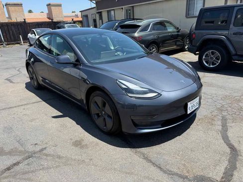 Used 2023 Tesla Model 3 Standard Range RWD image 9