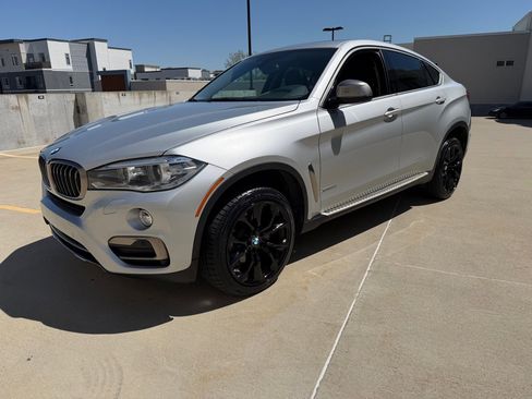 Used 2016 BMW X6 xDrive35i w/ XLine Package AWD/4WD image 3