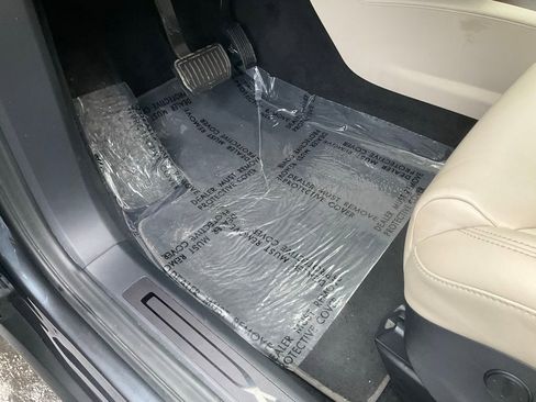 Used 2017 Tesla Model X 75D image 19