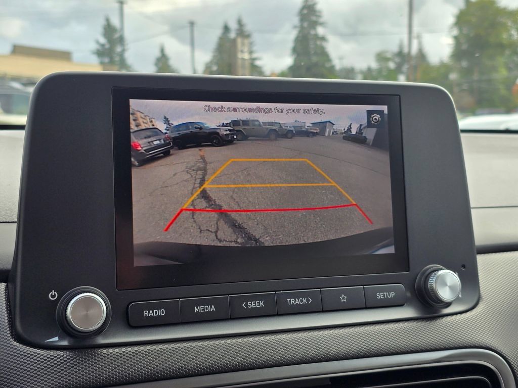 Used 2023 Hyundai Kona SE FWD image 23