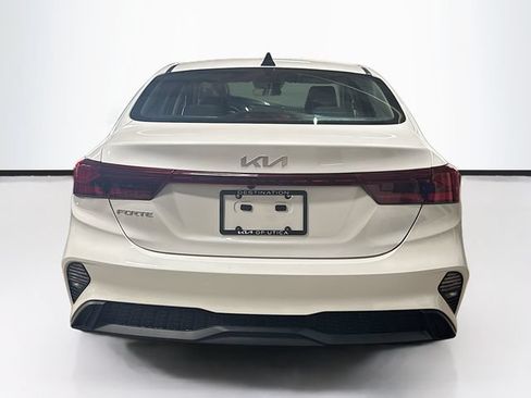 Used 2024 Kia Forte LXS w/ LXS Technology Package FWD image 6