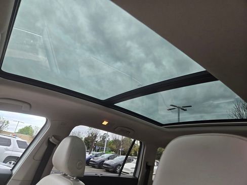 Used 2018 Volkswagen Atlas SEL image 19