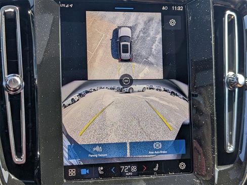 New 2025 Volvo XC40 B5 Ultra w/ Climate Package image 19