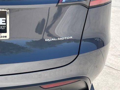 Used 2023 Tesla Model Y Long Range AWD/4WD image 8