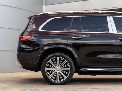 Used 2024 Mercedes-Benz Maybach GLS 600 4MATIC image 9