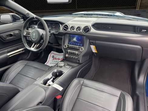 Used 2022 Ford Mustang Shelby GT500 w/ Technology Package RWD image 19