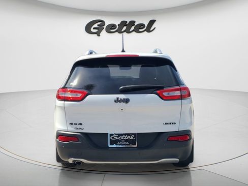 Used 2018 Jeep Cherokee Limited AWD/4WD image 6