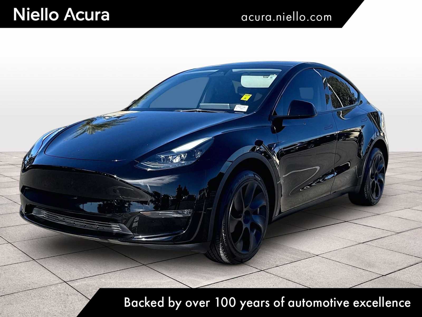 Used 2023 Tesla Model Y AWD image 1