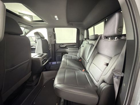 Used 2024 GMC Sierra 2500 SLT w/ SLT Premium Package image 25