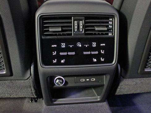 New 2026 Porsche Cayenne E-Hybrid Coupe image 37