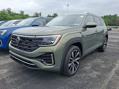 New 2025 Volkswagen Taos S AWD/4WD image 3