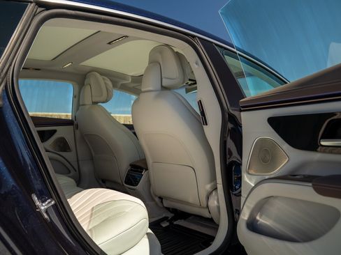 Certified 2023 Mercedes-Benz EQS 450+ 4MATIC Sedan image 28
