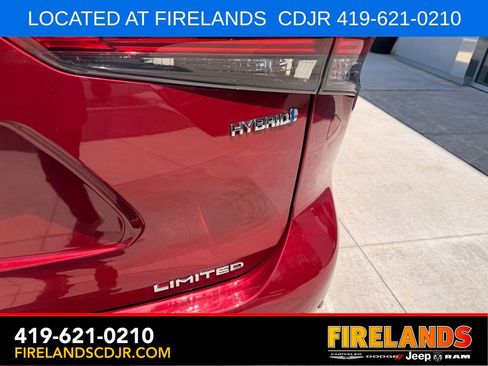 Used 2022 Toyota Highlander Limited AWD/4WD image 8