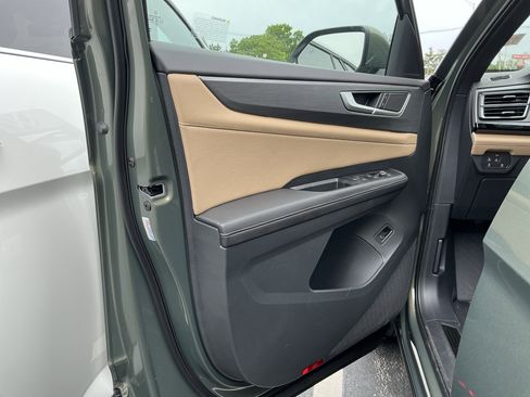 New 2026 Volkswagen Atlas Cross Sport SE FWD image 9
