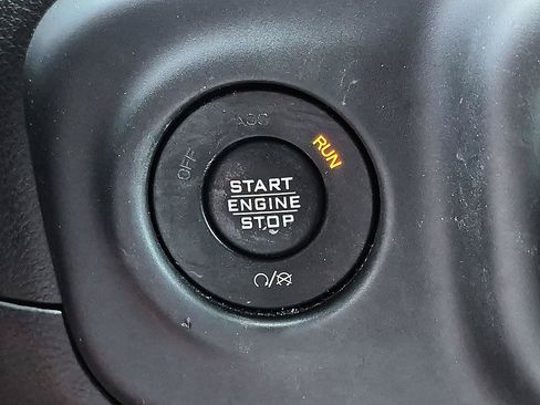 Used 2019 Jeep Wrangler Unlimited Sport S AWD/4WD image 27