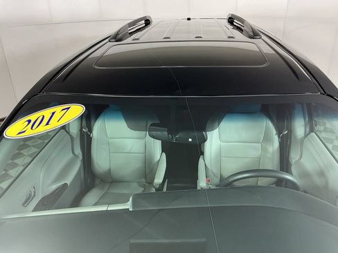 Used 2017 Toyota Sienna XLE AWD/4WD image 5