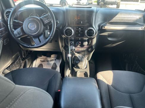 Used 2017 Jeep Wrangler Unlimited Sport w/ Quick Order Package 23S AWD/4WD image 13