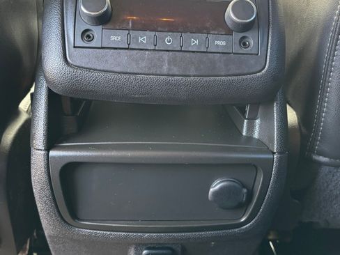 Used 2017 GMC Acadia Limited SLT image 15