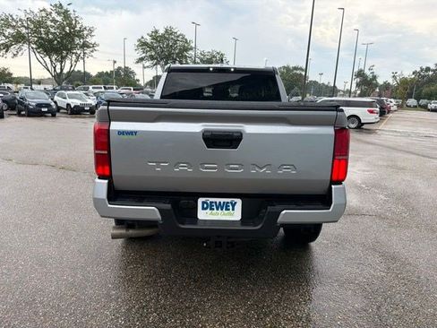 Used 2024 Toyota Tacoma TRD Sport RWD image 4