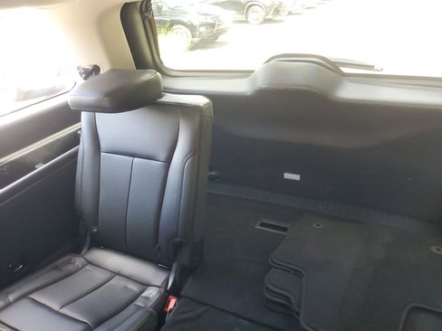 Used 2023 Ford Expedition XLT image 14