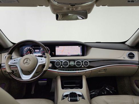 Used 2019 Mercedes-Benz S 560 Sedan image 32