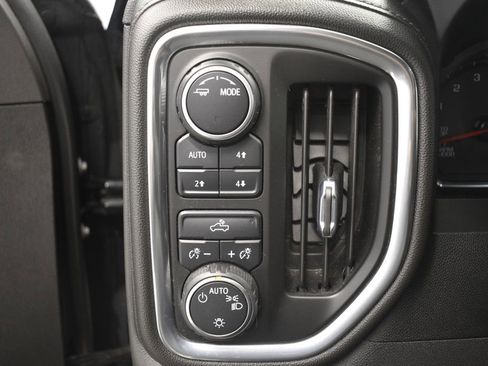 Used 2022 Chevrolet Silverado 1500 LT image 41