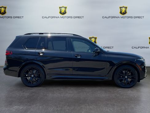 Used 2023 BMW X7 xDrive40i w/ M Sport Package AWD/4WD image 4