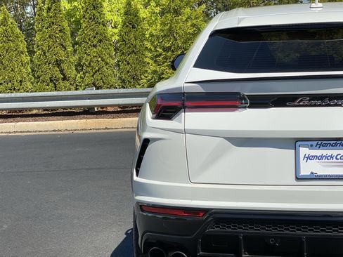 Used 2022 Lamborghini Urus image 88