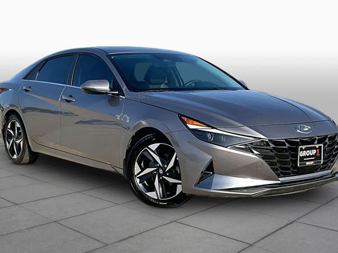 Used 2023 Hyundai Elantra Limited FWD image 3