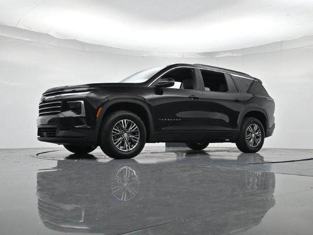 Used 2025 Chevrolet Traverse LT AWD/4WD image 41