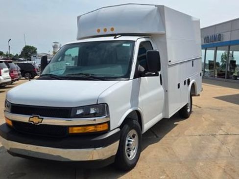 New 2026 Chevrolet Express 3500 w/ Power Convenience Package RWD image 3