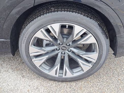 New 2026 Audi Q8 Premium Plus image 28