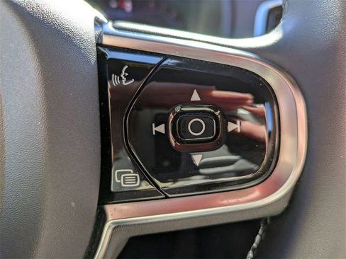 Certified 2024 Volvo XC90 B6 Ultimate w/ Lounge Package image 27