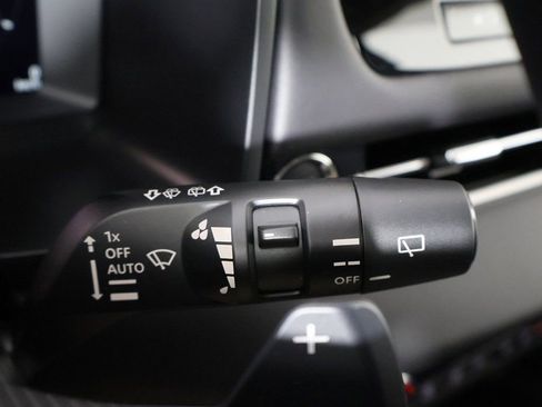 New 2025 Mitsubishi Outlander SE image 46