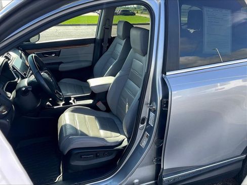 Certified 2019 Honda CR-V Touring image 2