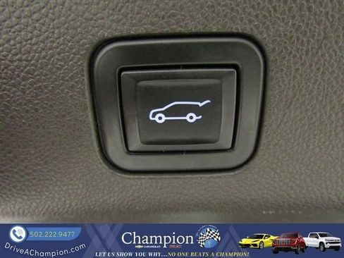 Used 2021 GMC Yukon XL Denali w/ Denali Ultimate Package AWD/4WD image 19