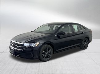 Certified 2023 Volkswagen Jetta SE w/ Panoramic Sunroof Package video 3