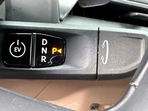 Used 2024 Kia EV9 GT-Line AWD/4WD image 43