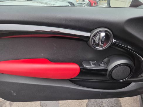 Used 2014 MINI Cooper 2-Door Hardtop image 8