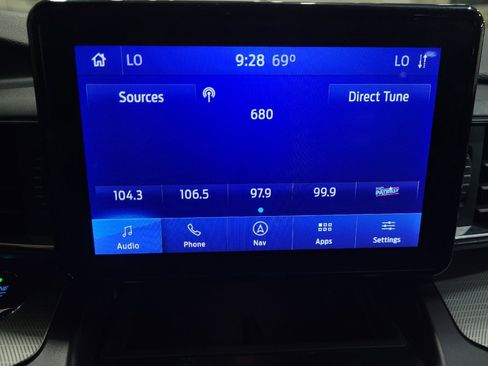 Used 2020 Ford Explorer XLT w/ Equipment Group 202A AWD/4WD image 25