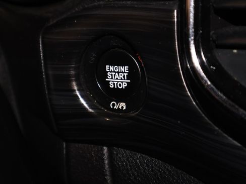 Used 2020 Jeep Grand Cherokee Altitude AWD/4WD image 24