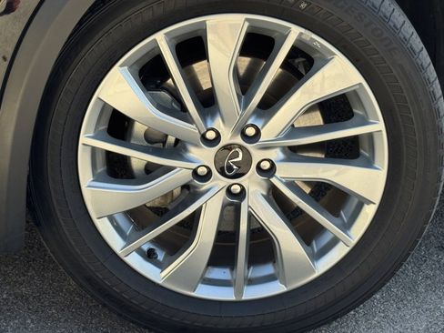 Certified 2024 INFINITI QX50 Luxe image 7